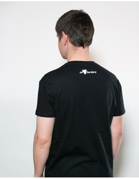 Kein Mensch ist illegal - No Borders - T-Shirt - Pocket Print -