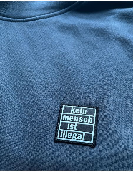 kmii-nb-hoodie-india-ink-grey-detail