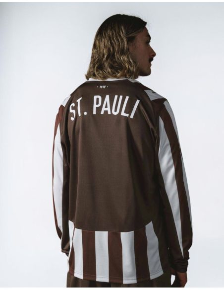 st-pauli-jersey-home-25-26-puma-longsleeve-back st-pauli-jersey-home-25-26-puma-longsleeve-back